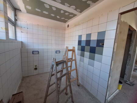 Prenova sanitarij na bazenu Pod skalco (3)